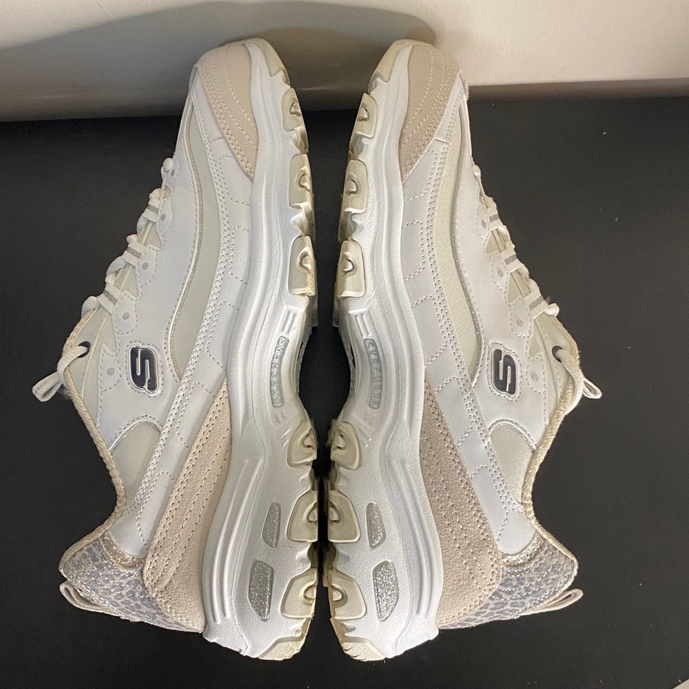 Skechers D’Lites women 10 white/silver multi colorway leather + mesh Upper